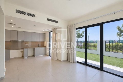 Dubai South (Dubai World Central), Dubai, UAE의 임대용 빌라 침실 4개, 238.11제곱미터 번호 759629 - 사진 6
