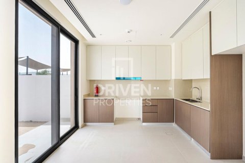 Villa in Dubai South (Dubai World Central), Dubai, UAE 4 bedrooms, 443.24 sq.m. № 759634 - photo 18