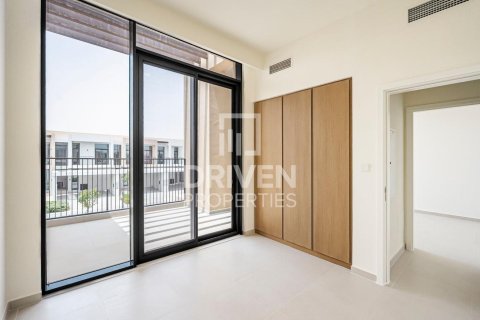 Villa in Dubai South (Dubai World Central), Dubai, UAE 4 bedrooms, 443.24 sq.m. № 759634 - photo 10