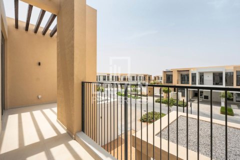 Villa in Dubai South (Dubai World Central), Dubai, UAE 4 bedrooms, 443.24 sq.m. № 759634 - photo 24
