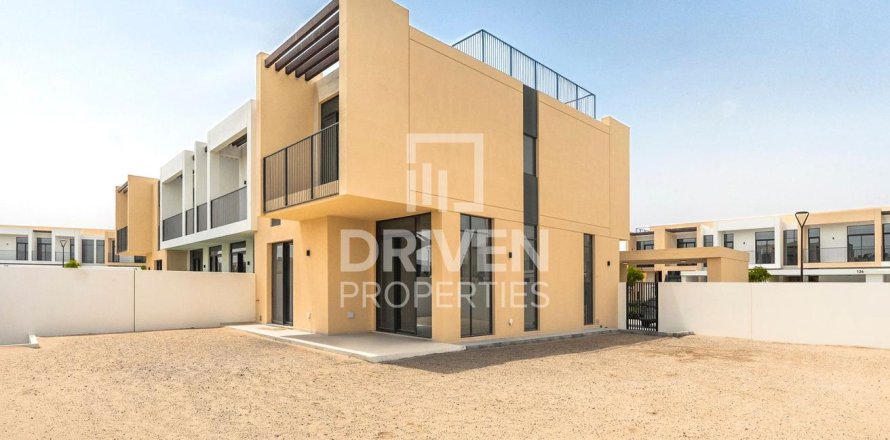 Villa in Dubai South (Dubai World Central), Dubai, UAE 4 bedrooms, 443.24 sq.m. № 759634