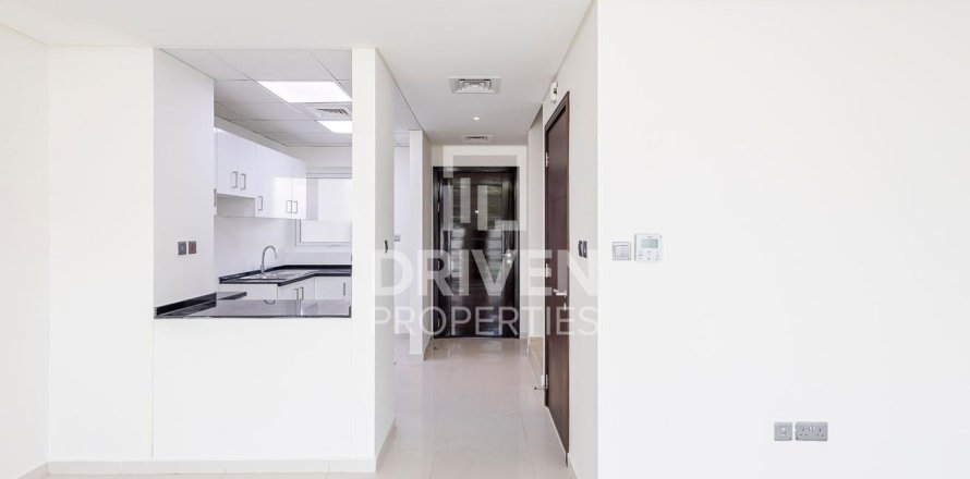 Řadový dům v Dubai, SAE 3 ložnice, 112.23 m² Č.: 762260