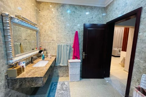 Villa en venta en Ras Al Khaimah, EAU 4 dormitorios, 929 m2 № 734602 - foto 6