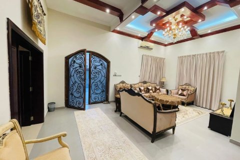 Villa en venta en Ras Al Khaimah, EAU 4 dormitorios, 929 m2 № 734602 - foto 12