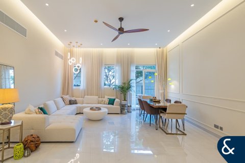 Apartment i Motor City, Dubai, UAE 3 soveværelser, 198 kvm № 688843