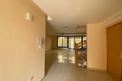 Kamienica w Mirdif, Dubai, ZEA 3 sypialnie, 255.48 mkw. nr 764329