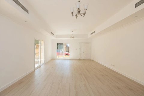 וילה להשכרה ב Dubai Silicon Oasis, Dubai, איחוד האמירויות  4 חדרי שינה, 288 מ"ר, מספר 764327 - תמונה 9