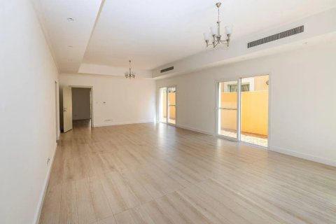 וילה להשכרה ב Dubai Silicon Oasis, Dubai, איחוד האמירויות  4 חדרי שינה, 288 מ"ר, מספר 764327 - תמונה 21