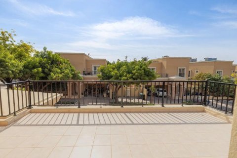 Villa en Dubai Silicon Oasis, Dubai, EAU 4 dormitorios, 288 m² № 764327