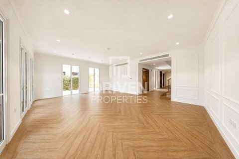 Villa en alquiler en Jumeirah, Dubai, EAU 4 dormitorios, 397.63 m2 № 746121 - foto 5