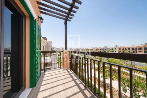 Villa en alquiler en Jumeirah, Dubai, EAU 4 dormitorios, 397.63 m2 № 746121 - foto 2