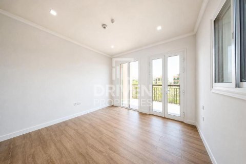 Villa en alquiler en Jumeirah, Dubai, EAU 4 dormitorios, 397.63 m2 № 746121 - foto 13