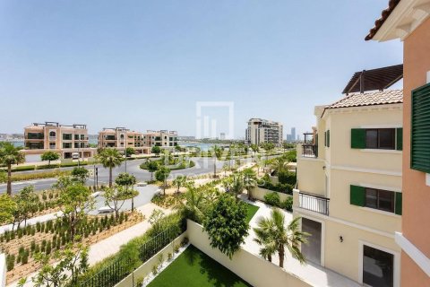 Villa en alquiler en Jumeirah, Dubai, EAU 4 dormitorios, 397.63 m2 № 746121 - foto 4