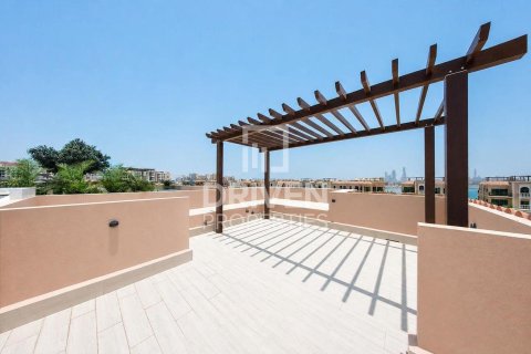 Villa en alquiler en Jumeirah, Dubai, EAU 4 dormitorios, 397.63 m2 № 746121 - foto 27
