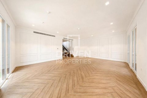 Villa en alquiler en Jumeirah, Dubai, EAU 4 dormitorios, 397.63 m2 № 746121 - foto 15