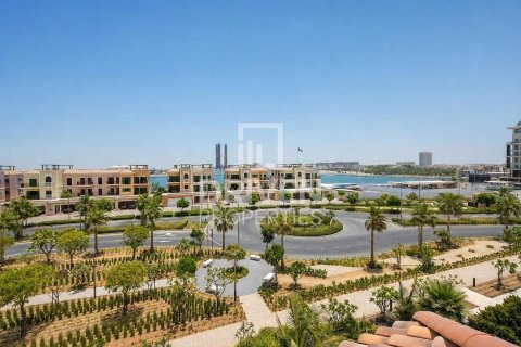 Jumeirah、Dubai、UAEにあるヴィラ 4ベッドルーム、397.63 m2 No746121