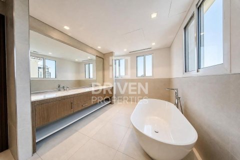 Villa en alquiler en Jumeirah, Dubai, EAU 4 dormitorios, 397.63 m2 № 746121 - foto 22