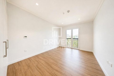 Villa en alquiler en Jumeirah, Dubai, EAU 4 dormitorios, 397.63 m2 № 746121 - foto 9