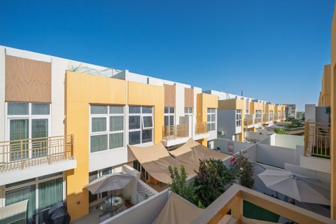 Rekkehus til salgs i DAMAC Hills (Akoya by DAMAC), Dubai, Emiratene 3 soverom, 112 kvm Nr. 711972 - Foto 2