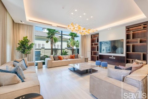 Vila v Palm Jumeirah, Dubai, SAE 6 spální, 1358.15 m2 č. 747134 - Fotografia 3