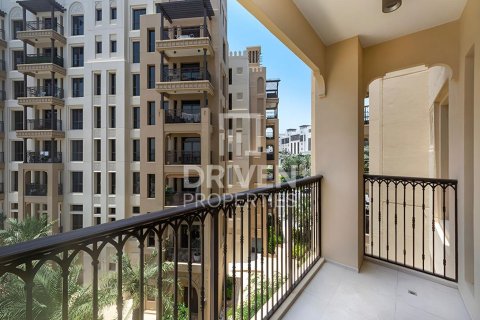 Apartment sa Umm Suqeim, Dubai, UAE 1 silid-tulugan, 71.72 sq.m. № 762509 - larawan 2