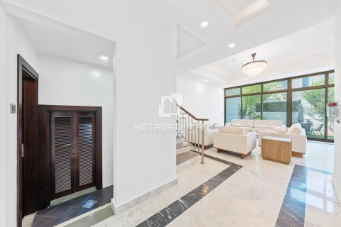 Huvila Al Furjan, Dubai, Arabiemiraatit 4 makuuhuonetta, 225 m2 № 664443 - kuva 11