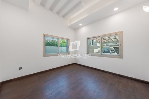 Huvila Al Furjan, Dubai, Arabiemiraatit 4 makuuhuonetta, 225 m2 № 664443 - kuva 16