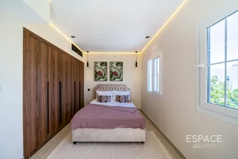 Villa en venta en The Springs, Dubai, EAU 3 dormitorios, 153 m2 № 737825 - foto 9