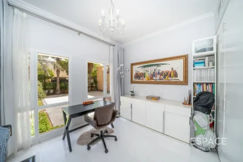 Vila di Meadows, Dubai, UEA 5 kamar tidur, 369 m2 nomor 738282 - foto 10