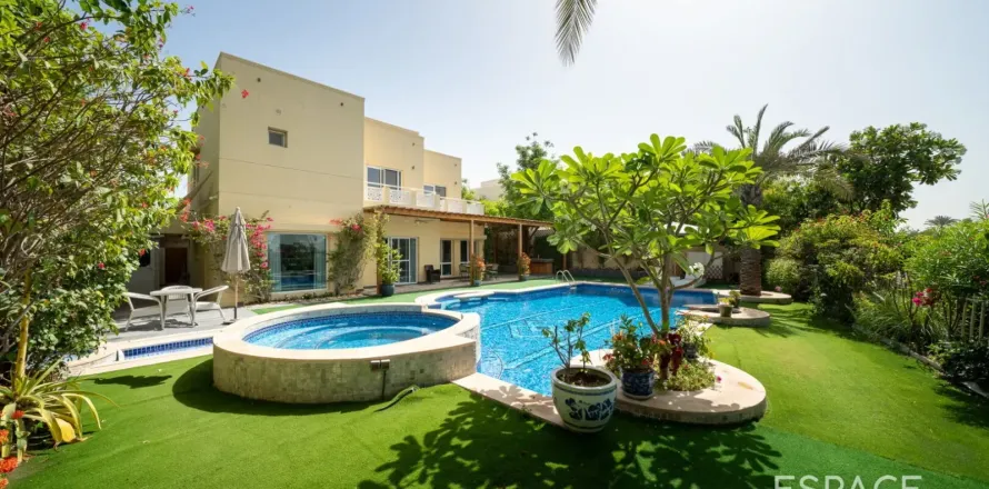 Vila di Meadows, Dubai, UEA 5 kamar tidur, 369 m2 nomor 738282