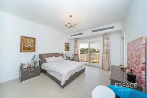 Vila di Meadows, Dubai, UEA 5 kamar tidur, 369 m2 nomor 738282 - foto 14