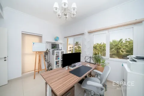 Vila di Meadows, Dubai, UEA 5 kamar tidur, 369 m2 nomor 738282 - foto 12