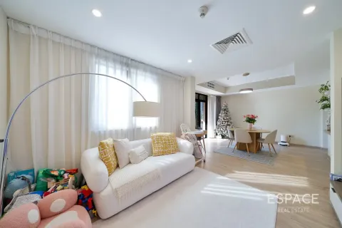 Appartamento in vendita a Downtown Dubai (Downtown Burj Dubai), Dubai, EAU 2 camere da letto, 131 mq. № 738042 - foto 3