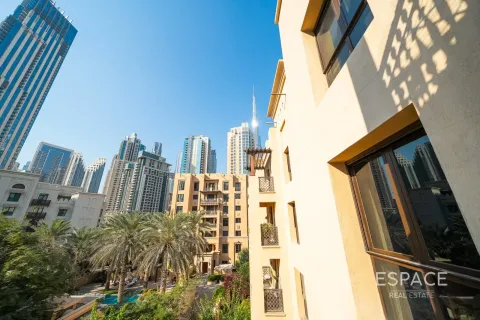 Appartamento in vendita a Downtown Dubai (Downtown Burj Dubai), Dubai, EAU 2 camere da letto, 131 mq. № 738042 - foto 17