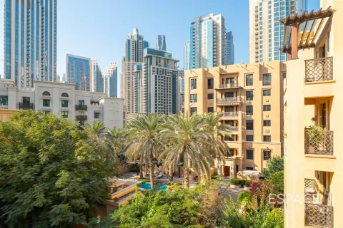 Appartamento in vendita a Downtown Dubai (Downtown Burj Dubai), Dubai, EAU 2 camere da letto, 131 mq. № 738042 - foto 16