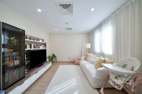 Appartamento in vendita a Downtown Dubai (Downtown Burj Dubai), Dubai, EAU 2 camere da letto, 131 mq. № 738042 - foto 12