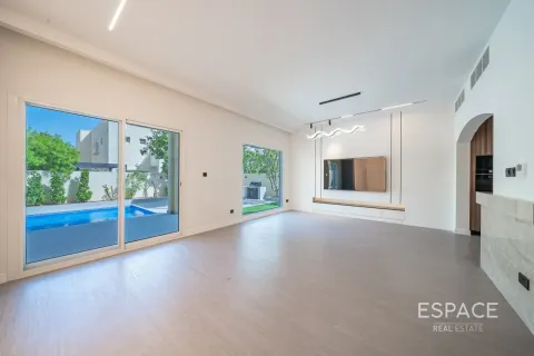 Villa til leje i Meadows, Dubai, UAE 4 soveværelser, 320 kvm № 738281 - foto 2