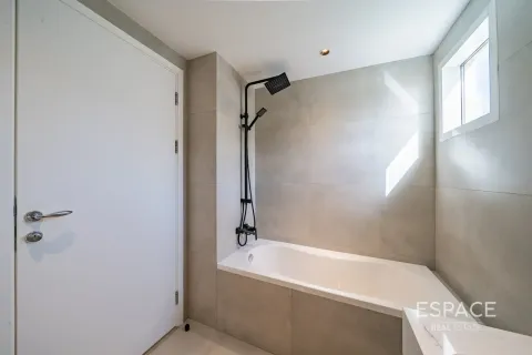 Villa til leje i Meadows, Dubai, UAE 4 soveværelser, 320 kvm № 738281 - foto 11