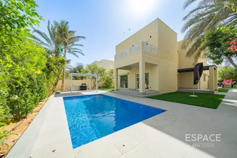 Villa til leje i Meadows, Dubai, UAE 4 soveværelser, 320 kvm № 738281 - foto 18