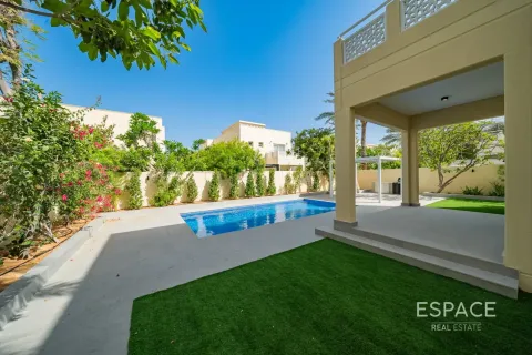 Villa til leje i Meadows, Dubai, UAE 4 soveværelser, 320 kvm № 738281 - foto 19