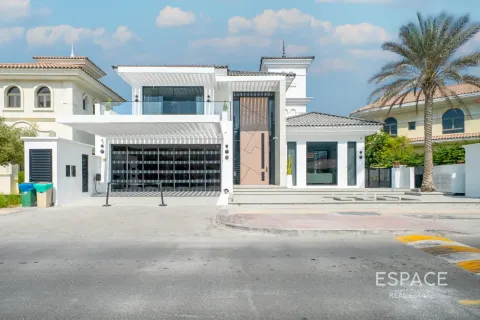 Villa in Palm Jumeirah, Dubai, VAE 4 slaapkamers, 483 vr.m. nr 738041