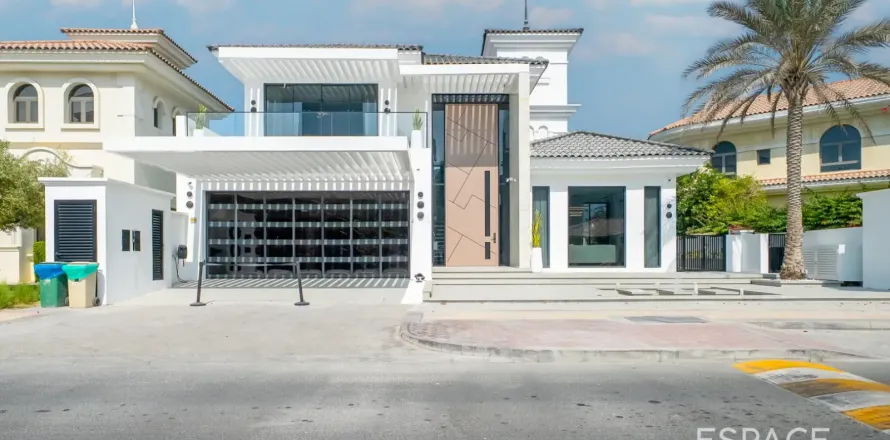 Villa a Palm Jumeirah, Dubai, EAU 4 camere da letto, 483 mq. № 738041