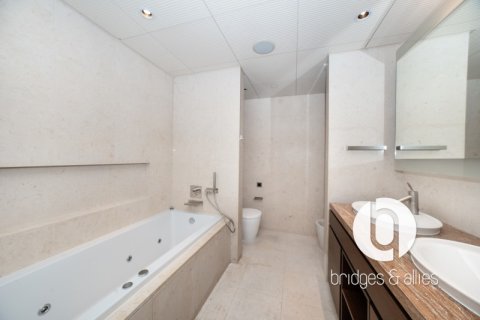 Apartmán v Downtown Dubai (Downtown Burj Dubai), SAE 2 spálne, 159 m2 č. 697378 - Fotografia 12