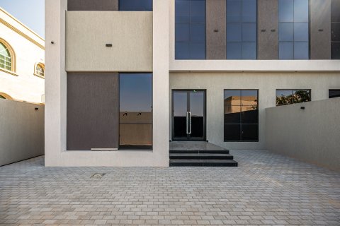 Vila u Al Wasl, Dubai, UAE 5 spavaćih soba, 288 m2 Br. 749975 - fotografija 2