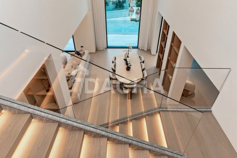 Vilë në Jumeirah Islands, Dubai, Emiratet e Bashkuara Arabe 5 dhoma gjumi, 502 m2. № 763110 - Foto 20