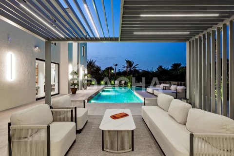 Vilë në Jumeirah Islands, Dubai, Emiratet e Bashkuara Arabe 5 dhoma gjumi, 502 m2. № 763110 - Foto 2