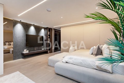 Vilë në Jumeirah Islands, Dubai, Emiratet e Bashkuara Arabe 5 dhoma gjumi, 502 m2. № 763110 - Foto 16