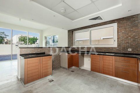 Vila u gradu Jumeirah Park, Dubai, UAE 4 spavaće sobe, 454 m2 Br. 763106 - Slika 9