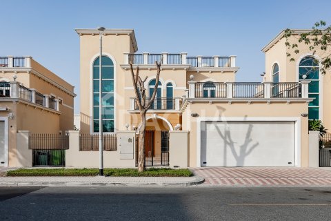 Vilë në Jumeirah Park, Dubai, Emiratet e Bashkuara Arabe 4 dhoma gjumi, 454 m2. № 763106