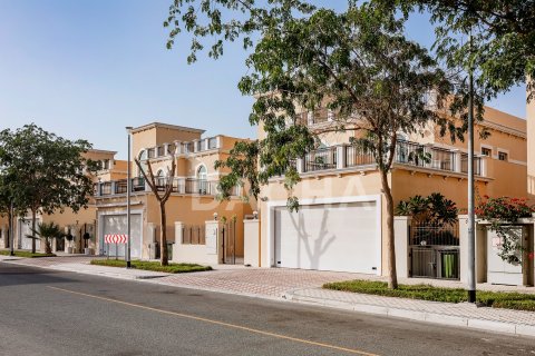 Vila u gradu Jumeirah Park, Dubai, UAE 4 spavaće sobe, 454 m2 Br. 763106 - Slika 29